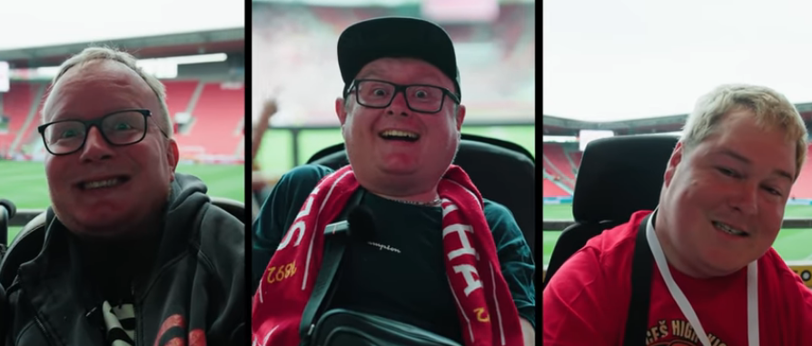 Petr Burda a jeho partička influencerů Petr Burda a jeho partička influencerů